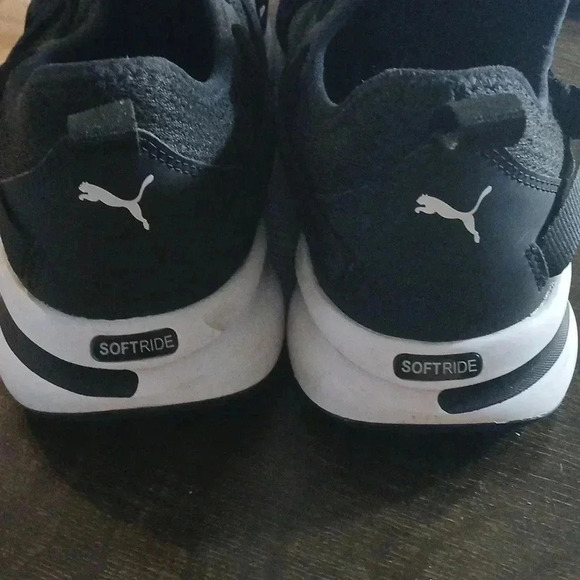 Puma sneakers size 10...worn once..blk n white..gr8 for walk or jog. We bundle.. - Picture 4 of 5